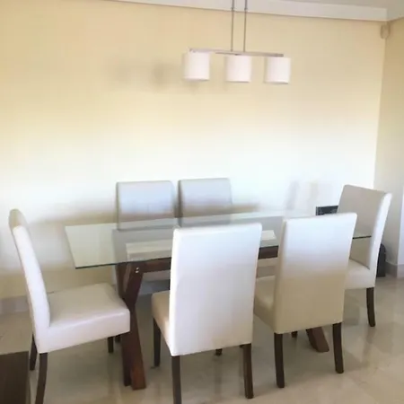 Lujoso Apartamento Con Espectacular Terraza Con Vistas Al Mar En Apartment Marbella
