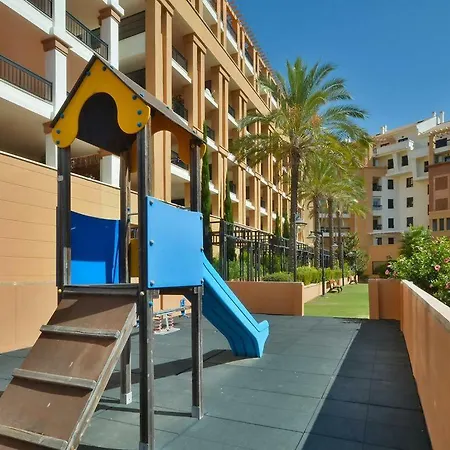 Lujoso Apartamento Con Espectacular Terraza Con Vistas Al Mar En Marbella
