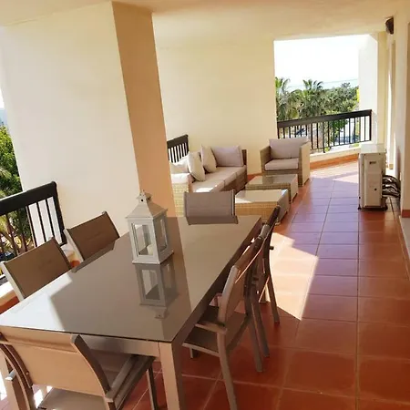 Lujoso Apartamento Con Espectacular Terraza Con Vistas Al Mar En * Marbella